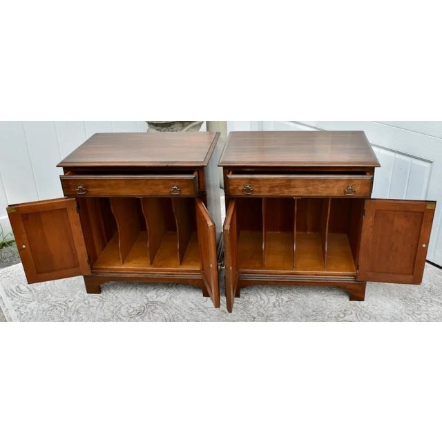 Pennsylvania House Cherry Nightstands Vintage Traditional Bedside Chest Pair For Sale - Image 9 of 12