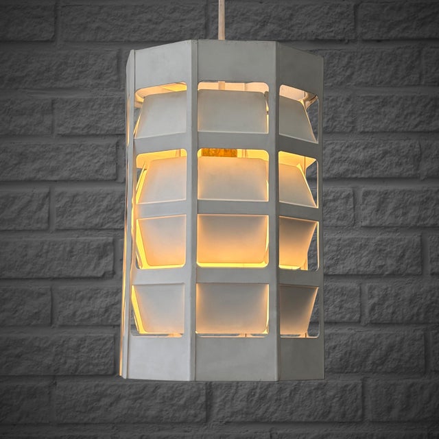Louis Poulsen Vintage Danish Pendant Lamp by Poul Gernes for Louis Poulsen, 1960s For Sale - Image 4 of 11