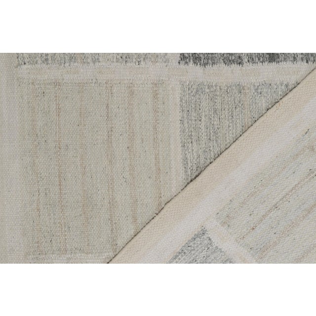 Mid-Century Modern Rug & Kilim’s Scandinavian Style Trapezoid Kilim in Gray With Geometric Pattern - 10x10 For Sale - Image 3 of 3