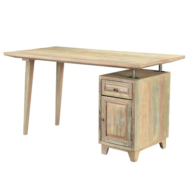 1990s Rustic Brown Reclaimed Wood Executive Desk – 1 Piece For Sale In Houston - Image 6 of 7