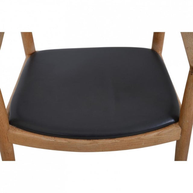 JH503 The Chair in Oak and Black Leather by Hans Wegner, 1960s For Sale - Image 3 of 18