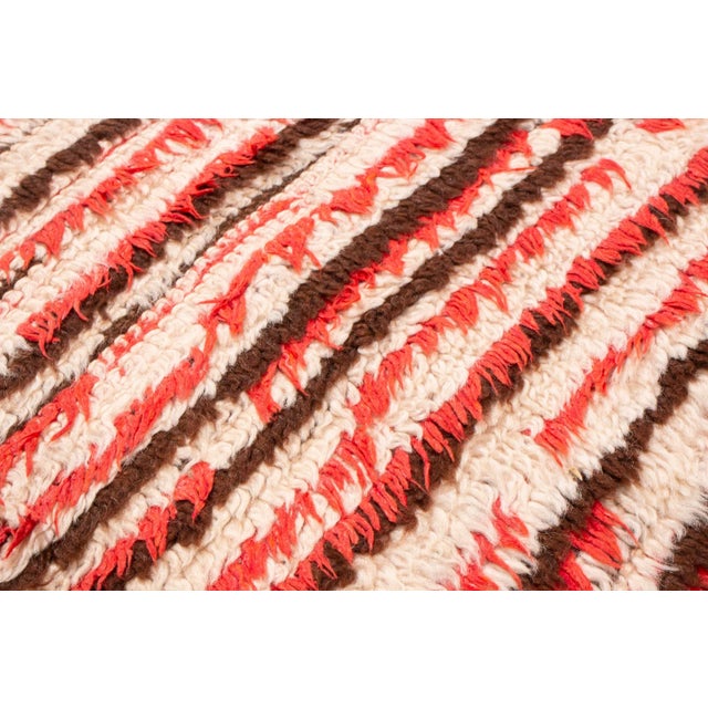 Vintage Mid-Century Moroccan Berber Transitional Red and Beige Wool Rug For Sale - Image 4 of 5