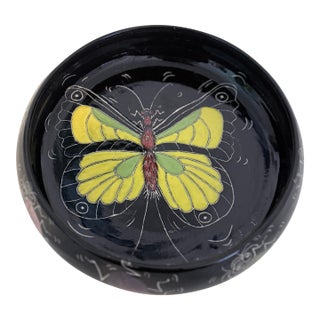 1970s Leith Dillon Signed Studio Pottery Bowl 5.5” Black Glaze Insect Folk Art For Sale