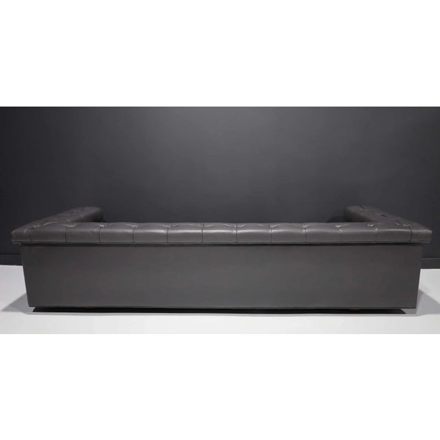 Edward Wormley for Dunbar Party Sofa Model 5407 in Dark Gray Leather For Sale In Dallas - Image 6 of 7