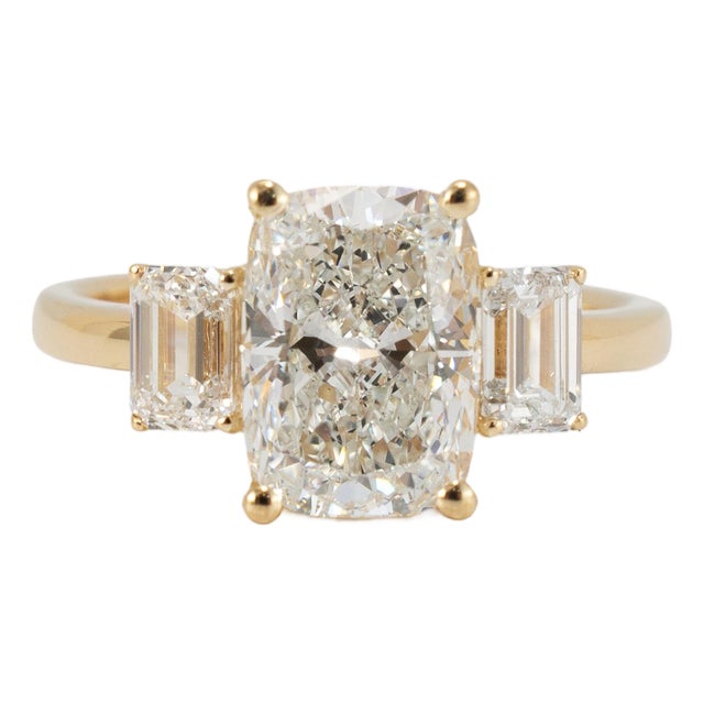 18k Yellow Gold 3.59ctw Cushion Cut Lab Grown Diamond Tree-Stone Engagement Ring, Size 7.75 For Sale