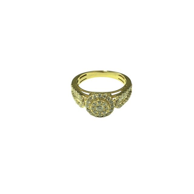 Contemporary Late 20th Century 14 Karat Yellow Gold Diamond Cluster Halo Ring, Size 7 For Sale - Image 3 of 8