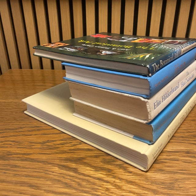 Set of 5 Coastal Blue & Cream Book Stack With Nantucket & Garden Themes — Curated Decorative Book Vignette For Sale - Image 4 of 7