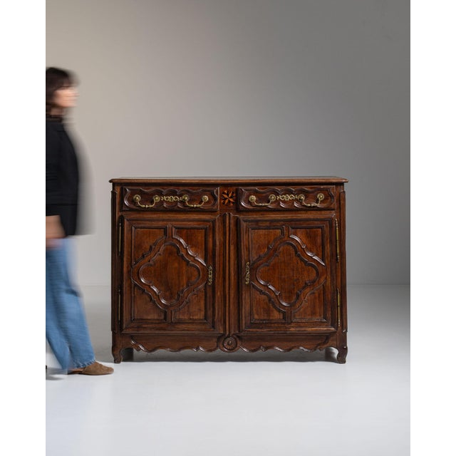1800s French Chestnut Brown Louis XV Ornate Buffet with Brass Hardware For Sale - Image 10 of 15