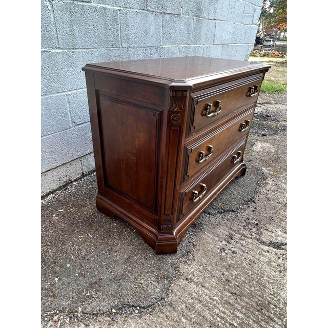 Late 20th Century Late 20th Century Davis Cabinet Furniture Chippendale Style Solid Cherry Chest of Drawers Nightstand For Sale - Image 5 of 11