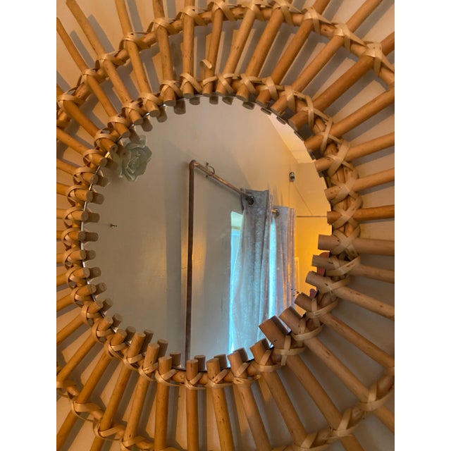 Mid-Century Modern Vintage Rattan Sunburst Wall Mirror – 60 Cm – Mid-Century Bohemian Style For Sale - Image 3 of 7