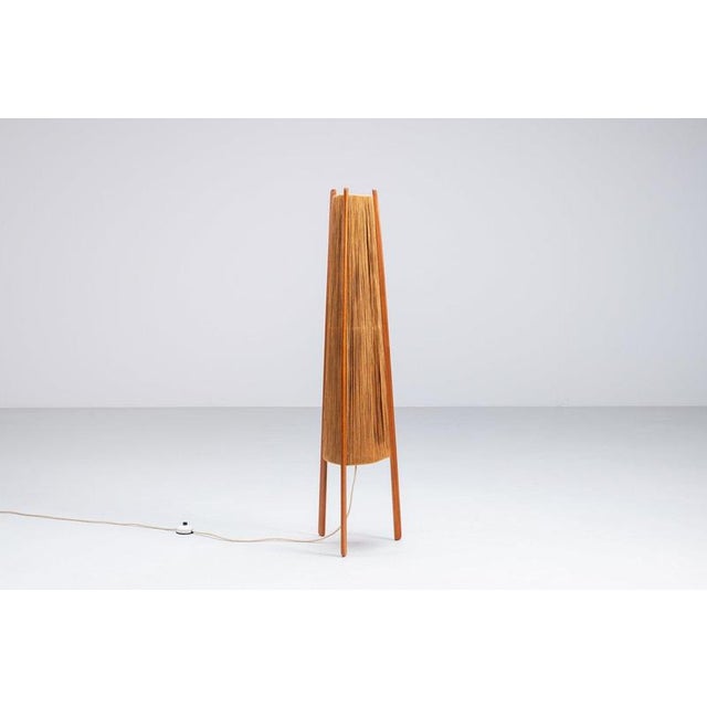 Tripod Floor Lamp in Sisal and Teak from Temde, Switzerland, 1960 For Sale - Image 3 of 11