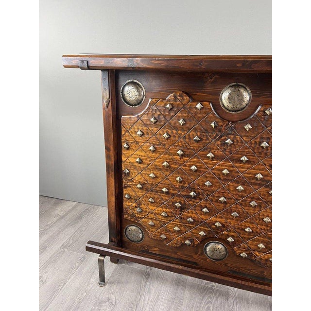 Brown 20th Century Rustic Carved Wooden Bar with Stools and Wine Chest, Set of 4 For Sale - Image 8 of 13