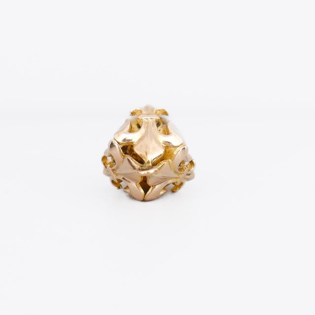 Early 20th Century Antique Victorian Gold Plated Fleur-De-Lis Bracelet Charm or Watch Fob For Sale - Image 5 of 7