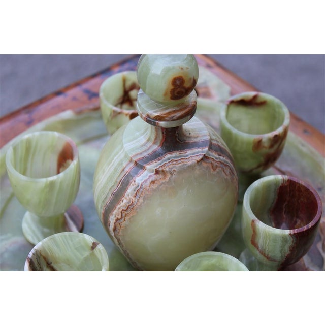 Aqua Tanzanian Green Onyx Rosolio Tray with Bottle and Glasses, Italy, 1950s, Set of 8 For Sale - Image 8 of 15