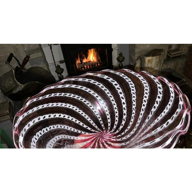 Glass Murano Centerpiece Bowl with Ruby Canes & 24k Gold by Vivarini Zanfirico Latticino, 1960s For Sale - Image 7 of 12