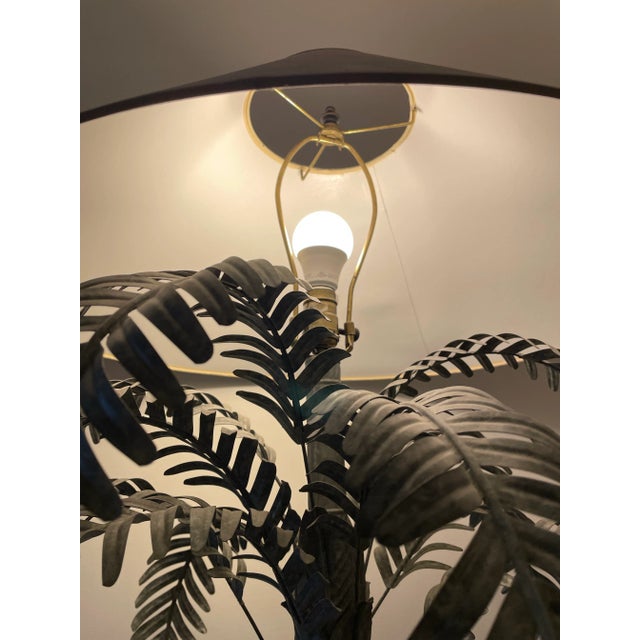 Silver 1980s Ralph Lauren Style Sarreid Metal Palm Tree Table Lamp For Sale - Image 8 of 11