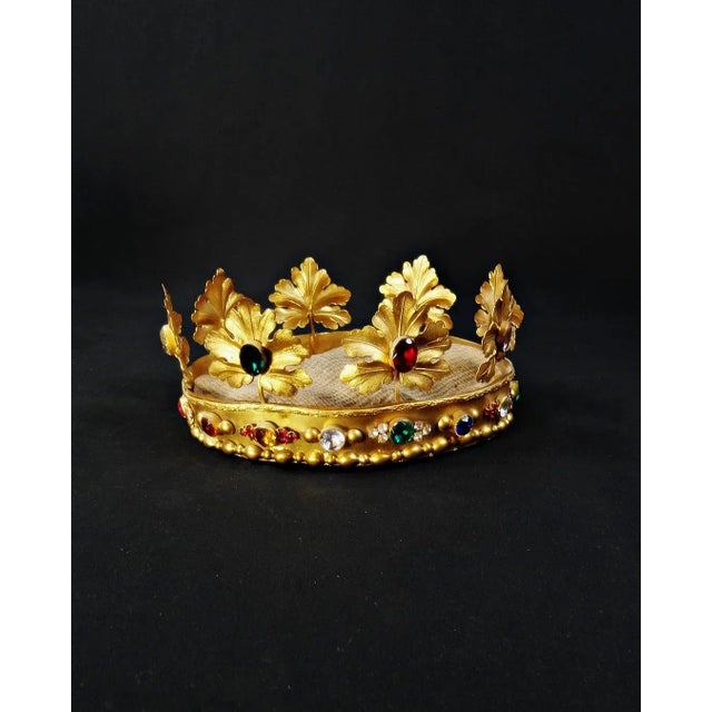 Large Crown of the Virgin in Gilded Brass and Colored Glass Cabochon, 19th Century For Sale - Image 10 of 17