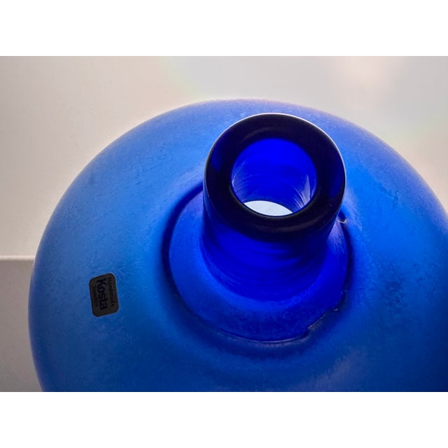 Studio Glass Art Vase by Bertil Vallien for Kosta Boda, Sweden, 1991 For Sale - Image 6 of 14