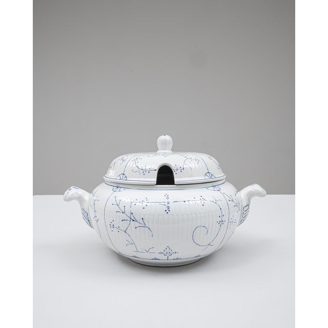 20th Century Belgian Special Edition Porcelain Tureen With Lid For Sale In Greensboro - Image 6 of 18