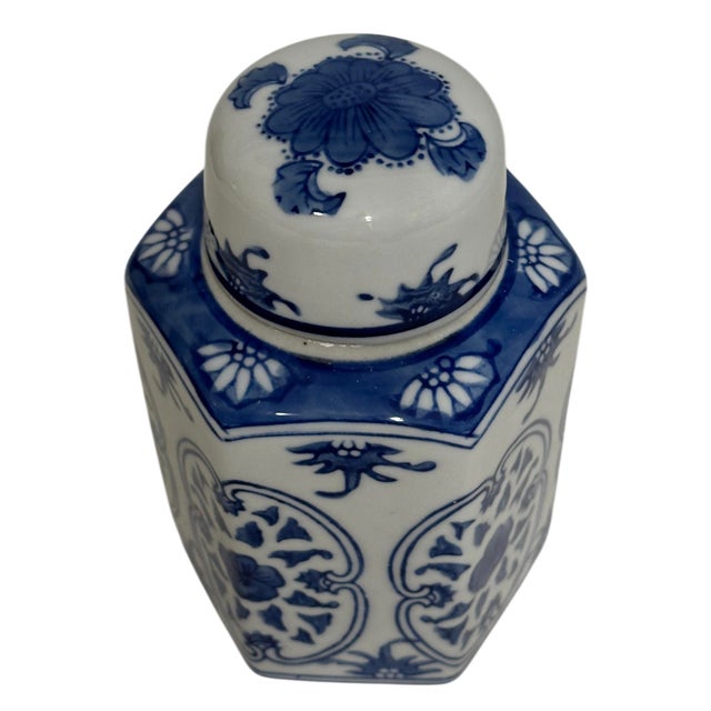 Vintage Blue and White Chinoiserie Lidded Ginger Jar For Sale - Image 4 of 9