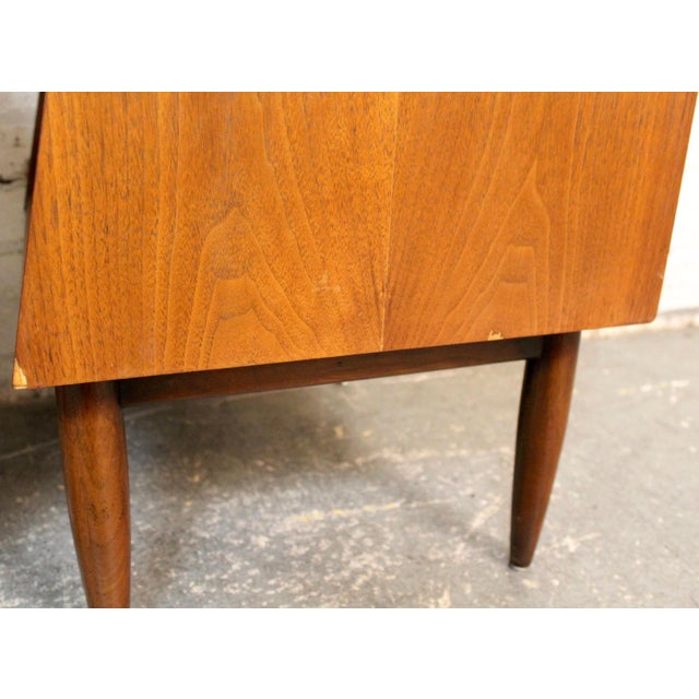 Mid 20th Century Pair of 'Dania' Night Stands by Merton Gershun for American of Martinsville For Sale - Image 11 of 16
