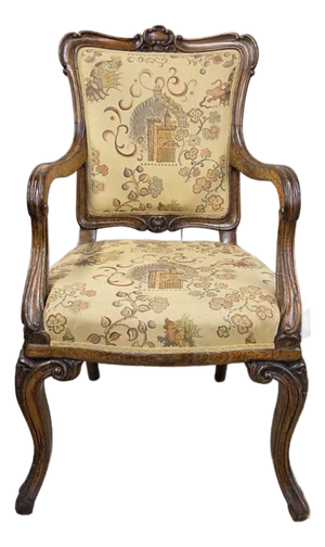1910s English Edwardian Carved Upholstered Armchair With Cabriole Legs