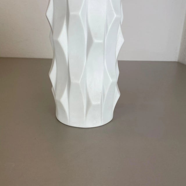 Ceramic Op Art Porcelain Vase by Heinrich Fuchs for Hutschenreuther, Germany, 1970s For Sale - Image 7 of 18