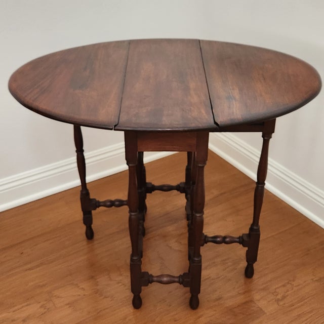 Solid Mahogany Antique Gateleg / Spiderleg Drop Leaf Table For Sale - Image 4 of 16