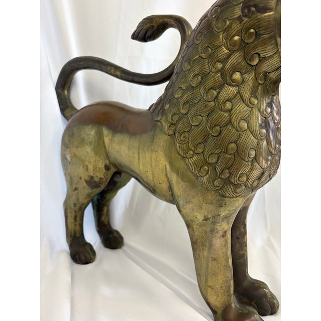 1960s Pair of Monumental Brass Lion Sculptures With Aged Patina – Neoclassical Regency Style For Sale - Image 11 of 13