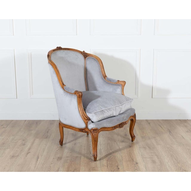 Pair of Louis XV-Style Beech Gondola Armchairs in Gray Velvet, 20th Century For Sale - Image 4 of 15