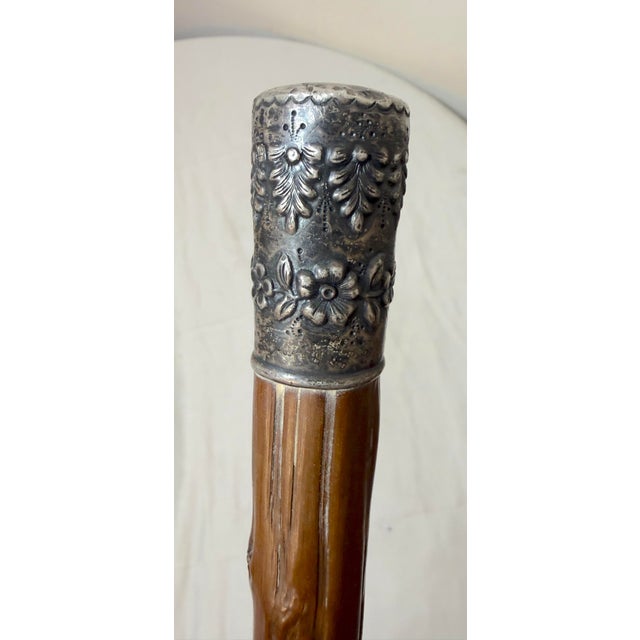 Antique 19th Century Tooled Sterling Silver Natural Wood Walking Stick Cane For Sale In New York - Image 6 of 14