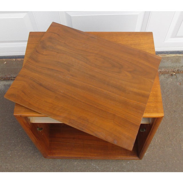 1960 Kipp Stewart Drexel Declaration Walnut Nightstand End Table For Sale - Image 13 of 18