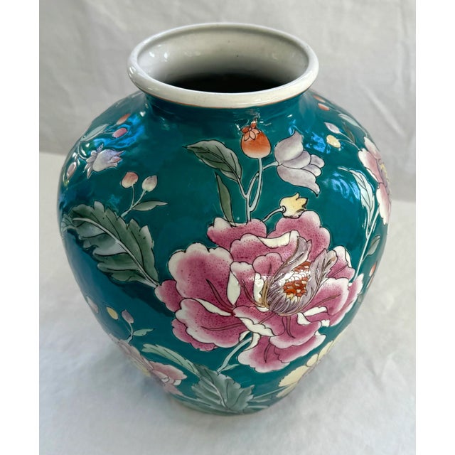 Green Floral Chinoiserie Vase For Sale - Image 4 of 11