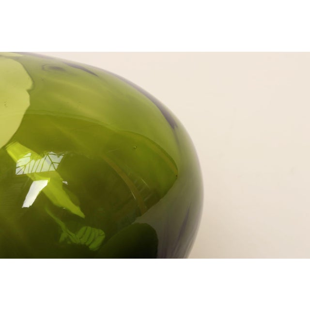 Glass Italian Modernist Empoli Blown Green Glass Optic Balloon Vase For Sale - Image 7 of 10