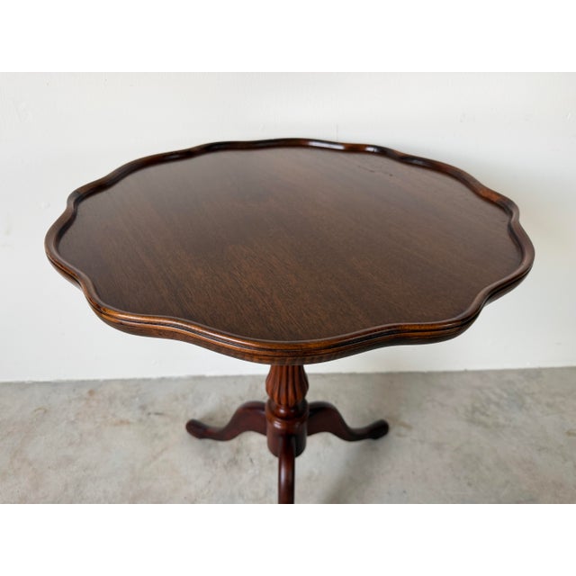 1970s Vintage George III–Style Mahogany Tripod End Table For Sale - Image 4 of 13