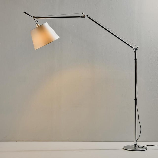The ‘Tolomeo Mega’ floor lamp designed by Michele De Lucchi & Giancarlo Fassina for Artemide. The angle and height of the...