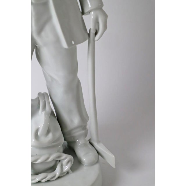 White Porcelain Statue of a Revolutionary with a Device for a Flag or Flower, 1950s For Sale - Image 18 of 18