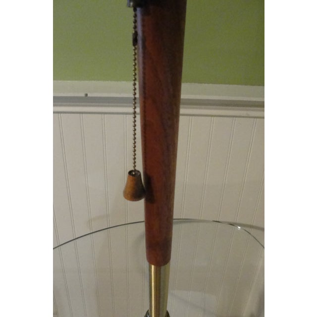 Mid-Century Modern Modeline Style Walnut and Glass End Table Lamp For Sale - Image 11 of 13