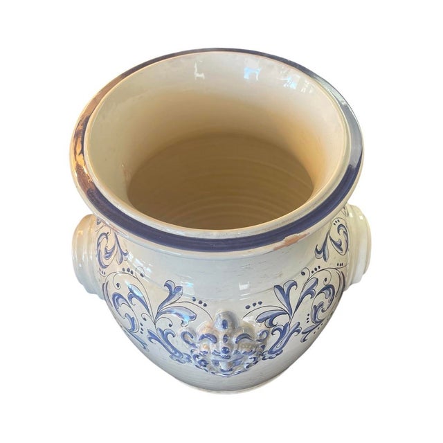 2020s Italian Majolica Medici Crest Vase For Sale - Image 5 of 12