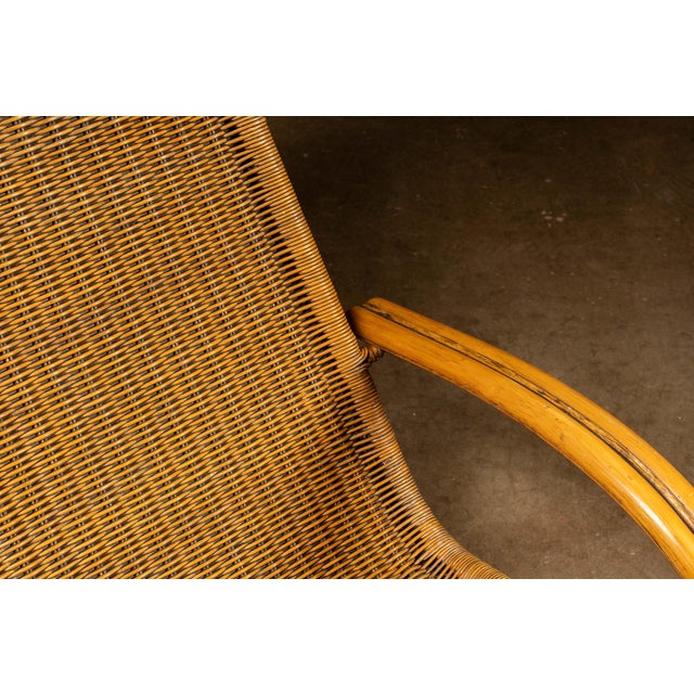 Champagne Vintage Wicker and Rattan Chaise Lounge by Pier 1 For Sale - Image 8 of 12