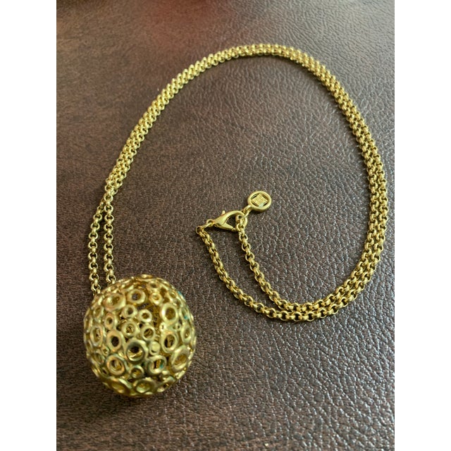 French Late 20th Century Givenchy Gold-Tone Mod Chain Necklace With Round Disk Ball Pendant For Sale - Image 3 of 8