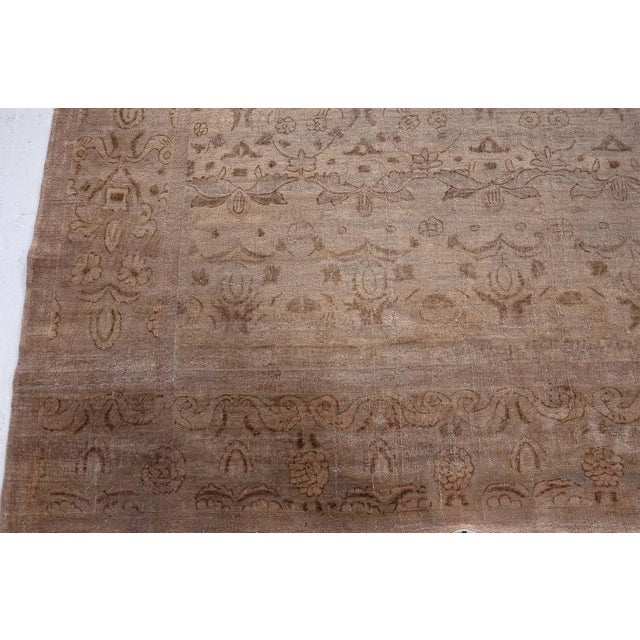 Subtle Sophistication: Antique Turkish Sivas Rug For Sale - Image 4 of 8