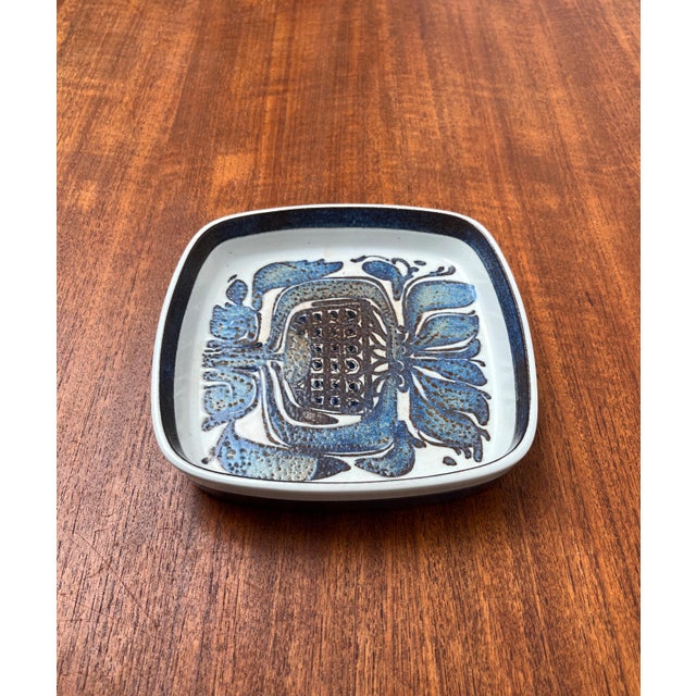 Mid-Century Modern Mid-Century Danish Porcelain Baca Blue Line Bowl by Nils Thorsson and Kari Christensen for Royal Copenhagen, 1960s For Sale - Image 3 of 15