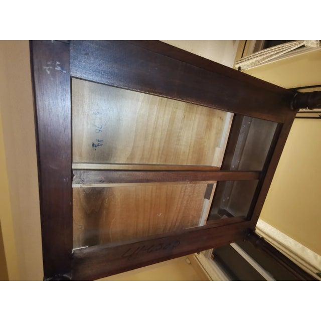 1960s Vintage Henredon Nightstand Side Table, Mid Century Modern Campaign Bedside Table, Brass Pulls For Sale - Image 9 of 10