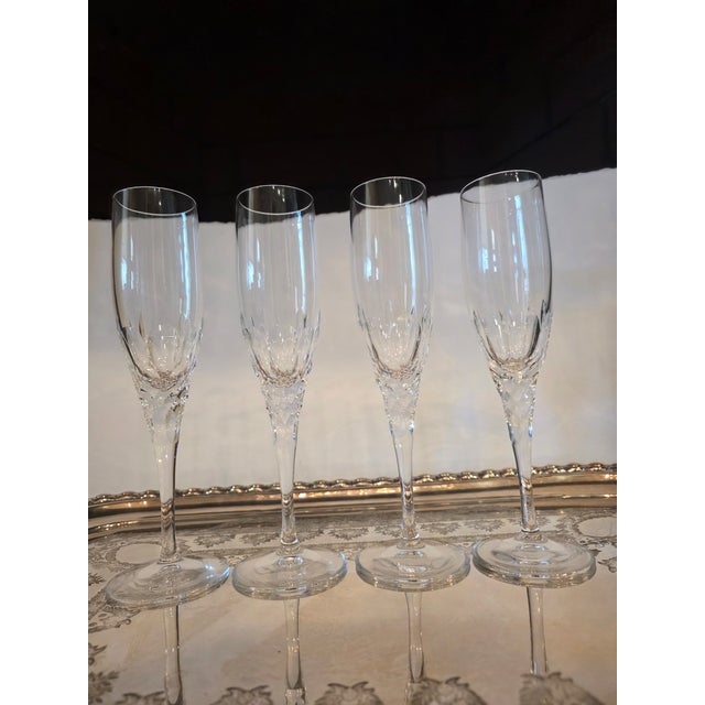Great estate champagne flutes by Hoya. These are in mint condition and are the sought after Peony pattern.