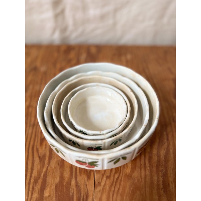 Vintage Strawberry Bowls - Set of 5 For Sale - Image 4 of 6