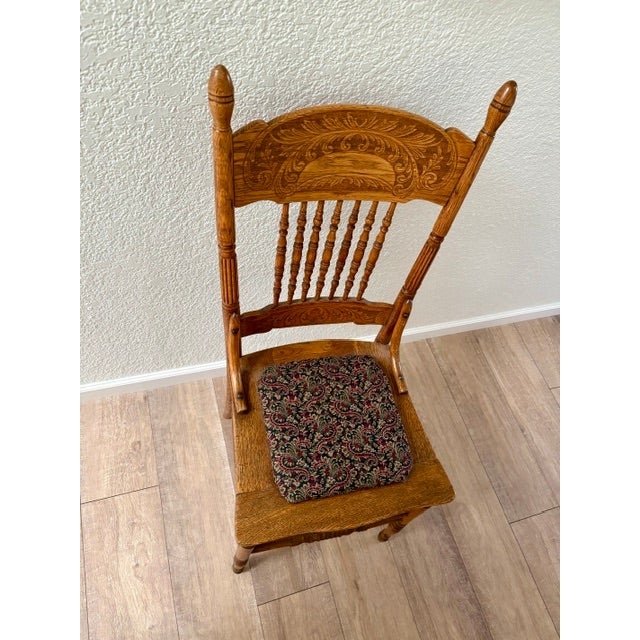 1900 - 1909 Vintage Americana Oakwood, Spindle Back Dining or Accent Chair For Sale - Image 5 of 10