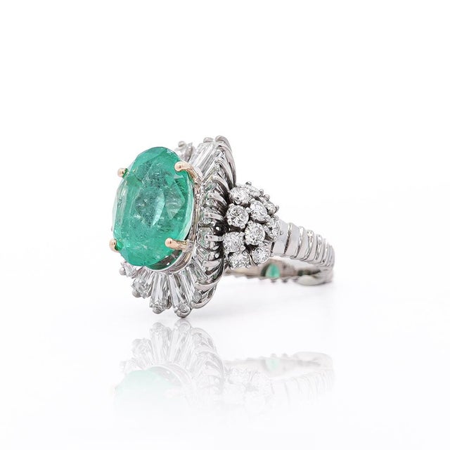 1990s 6.8 Carat Oval Cut Colombian Emerald and Diamond Platinum Ring, Size 4.5 For Sale In Miami - Image 6 of 13