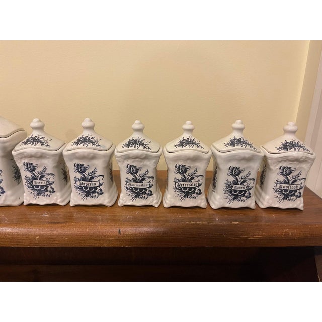 1980s T. Delfts Bleau Dutch Blue and White Ceramic Kitchen Canister Set – 11 Pieces For Sale In New York - Image 6 of 18