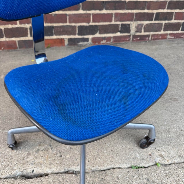 Charles and Ray Eames Aluminum Group Secretarial Chair for Herman Miller For Sale - Image 10 of 10